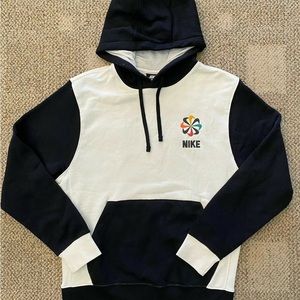 NIKE Evolution of the Swoosh Club Pullover Hoodie Sweatshirt L unisex